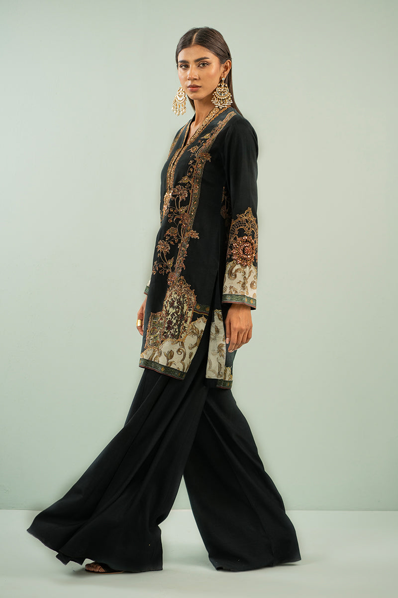 Deep Charcoal Chic